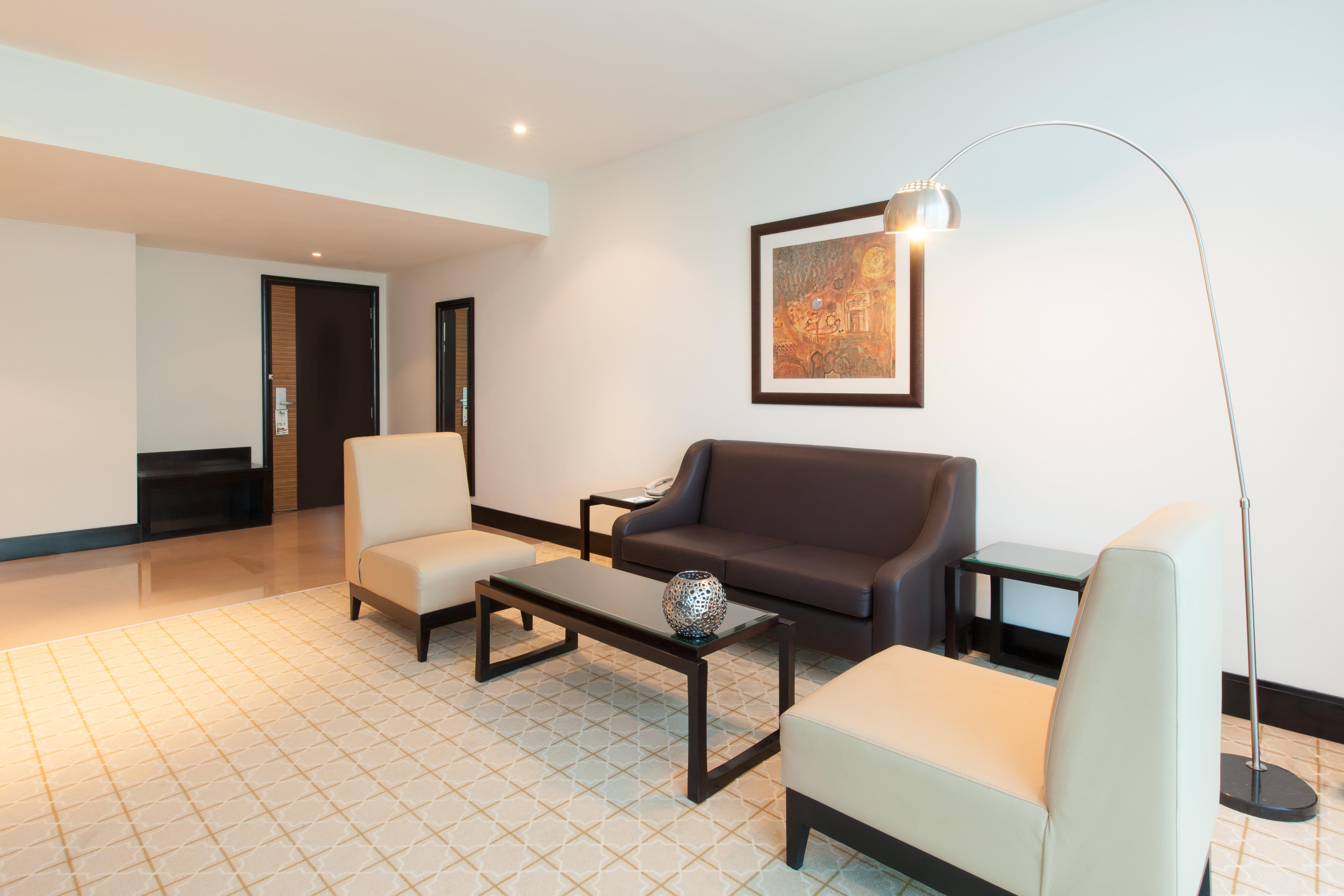 Holiday Inn Dubai Al Barsha By Ihg Exterior foto